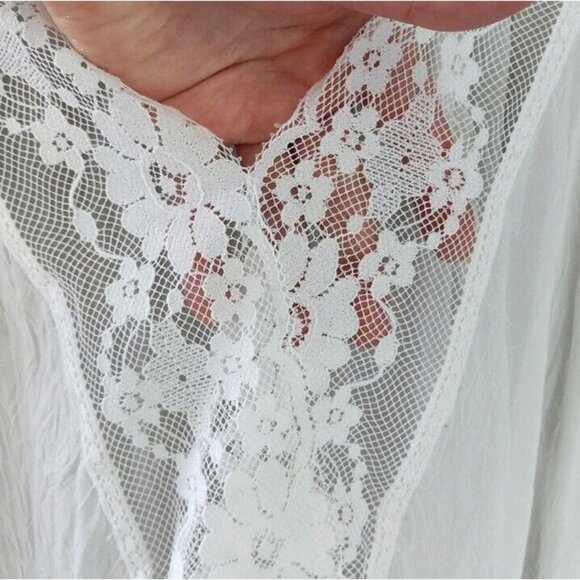 Soft Surroundings Blouse Top Sz L White Lace Trim Flounce Sleeve V-Neck Feminine - Picture 5 of 13